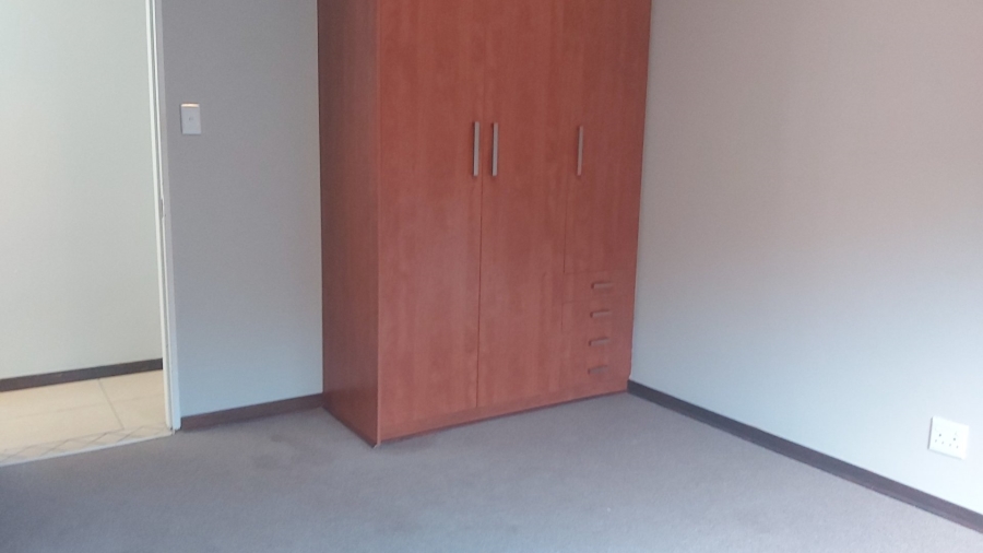 To Let 3 Bedroom Property for Rent in Hillside Free State